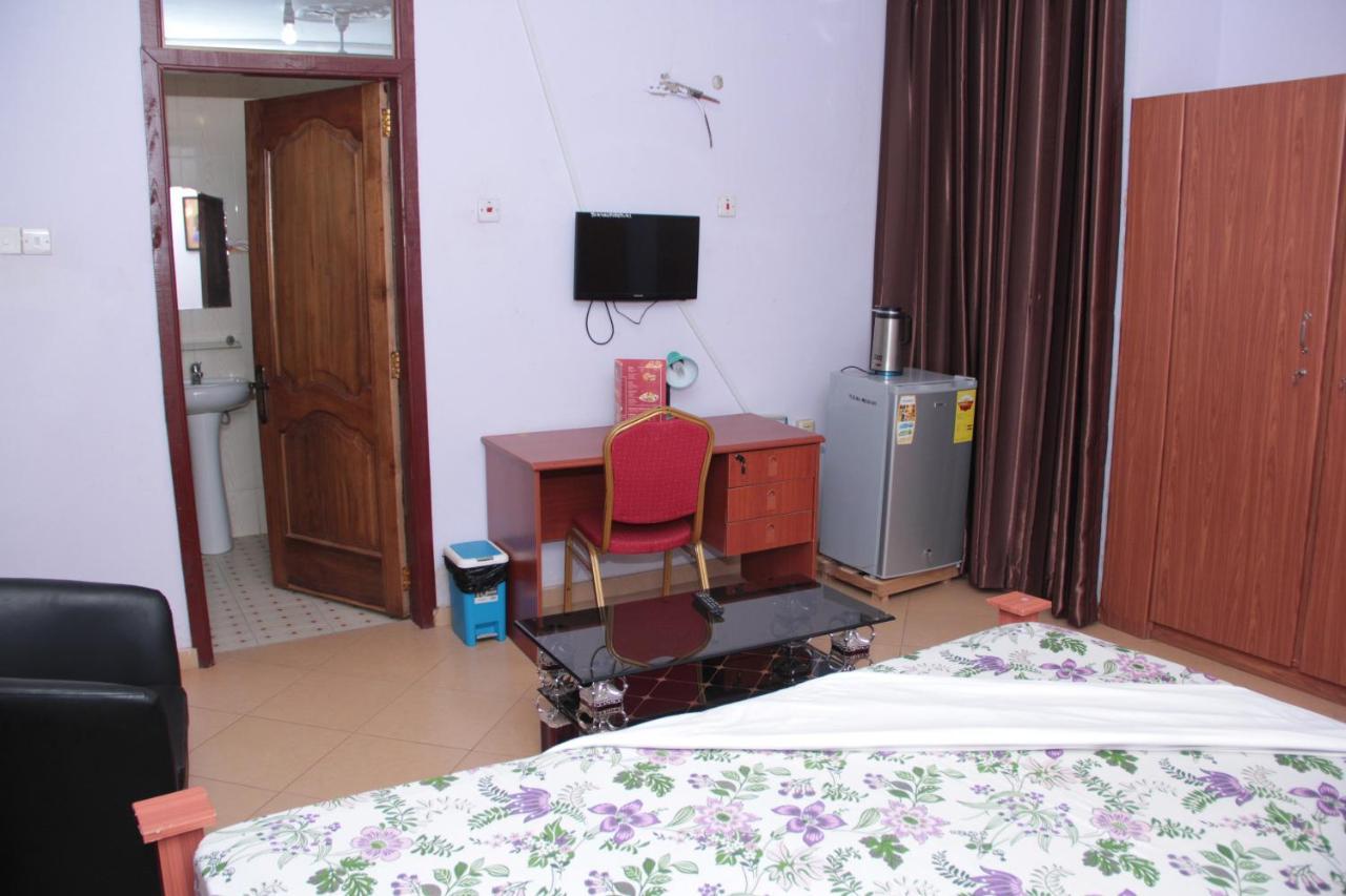 Nbangba Hotel Techiman 外观 照片